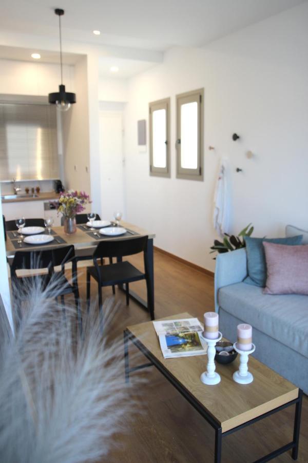 קאלאתאס New Cozy Chic Apt-Ryfete Luxury Living מראה חיצוני תמונה