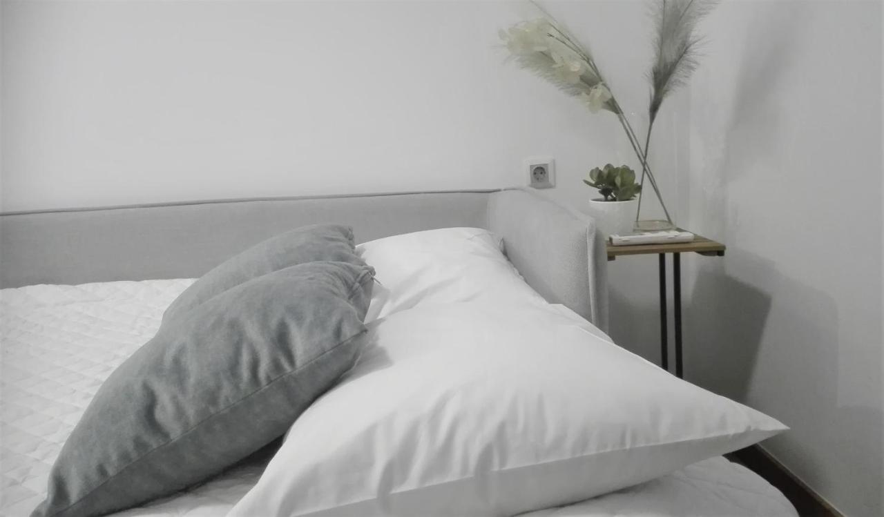קאלאתאס New Cozy Chic Apt-Ryfete Luxury Living מראה חיצוני תמונה