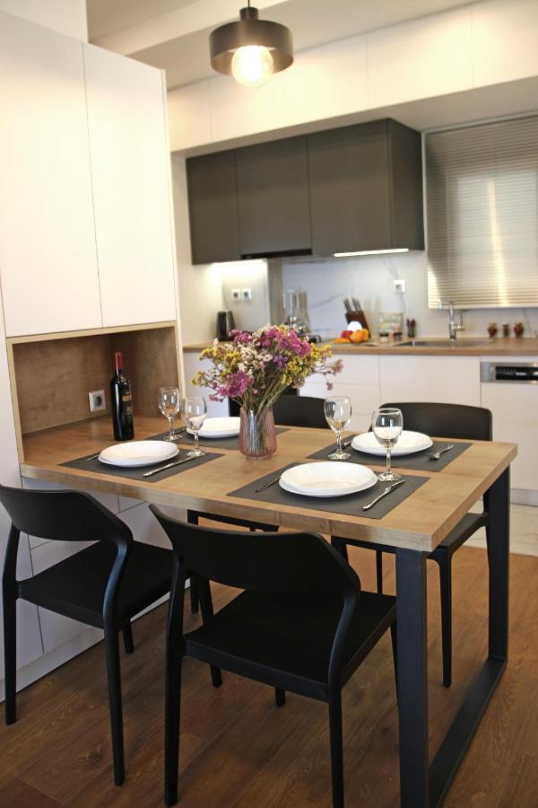 קאלאתאס New Cozy Chic Apt-Ryfete Luxury Living מראה חיצוני תמונה