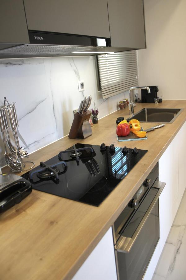 קאלאתאס New Cozy Chic Apt-Ryfete Luxury Living מראה חיצוני תמונה