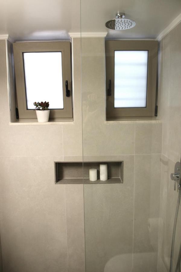קאלאתאס New Cozy Chic Apt-Ryfete Luxury Living מראה חיצוני תמונה